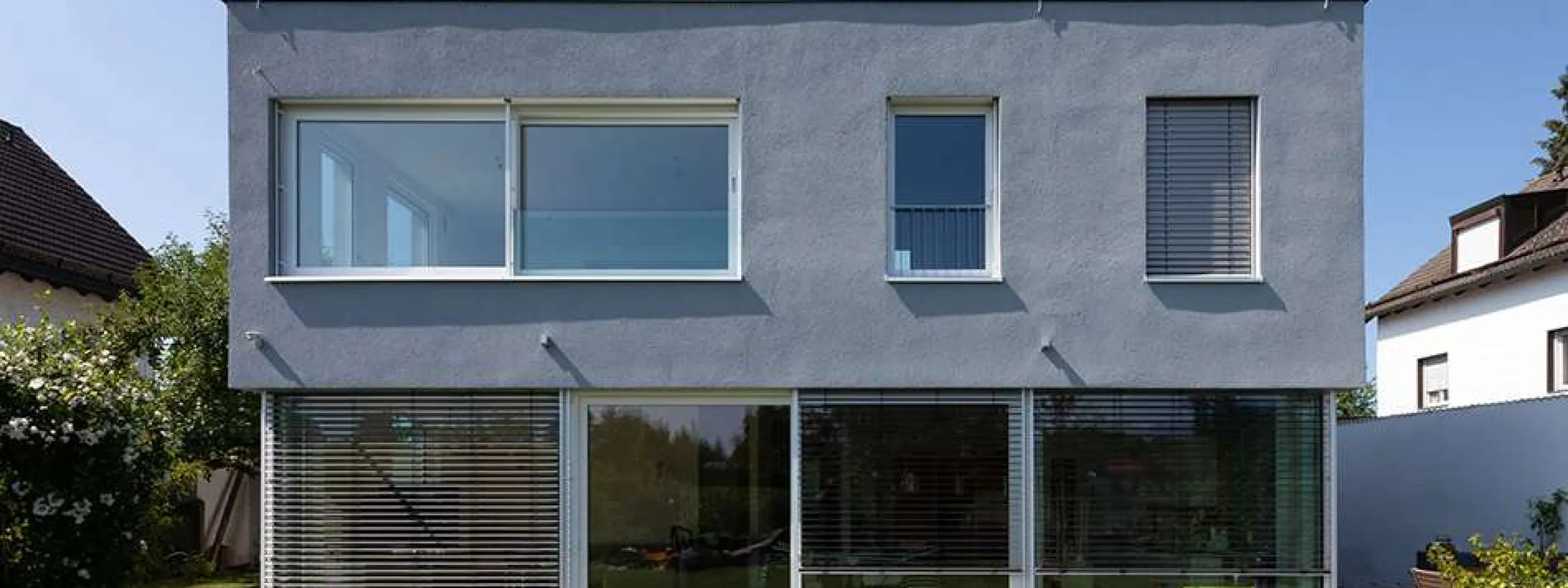 Dachaufstockung und Anbau mit Dachterrasse