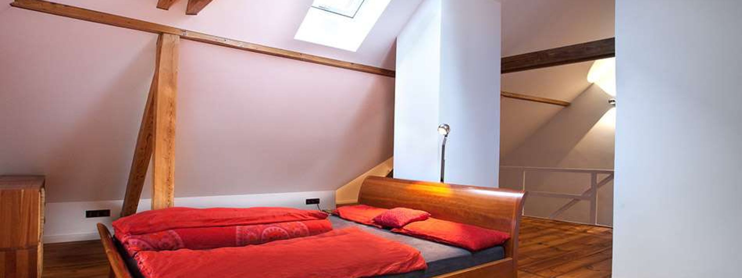 Dachgeschossausbau unter Berücksichtigung der vorh. historischen Dachstuhlkonstruktion